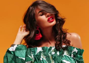 cover-contrast-colors-in-fashion-best-outfits