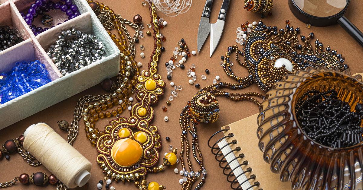 cover-ecofashion-vintage-aksesoari-retro-moda-koja-je-neprolazna
